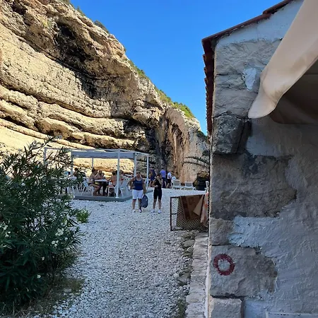 Stiniva Feriehus