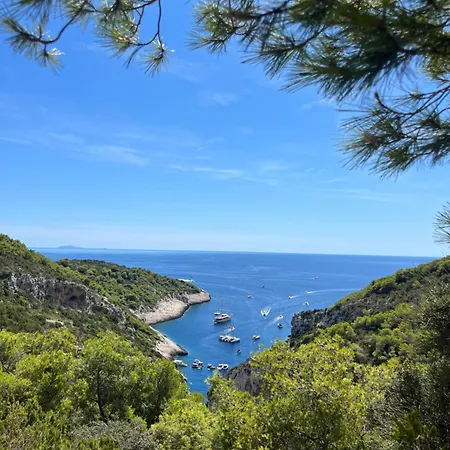 Holiday Stiniva * Vis